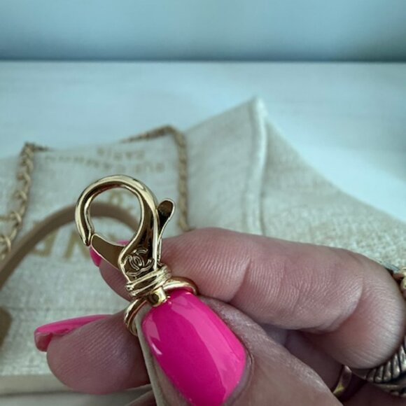 2018 Chanel Boucle Lurex Deauville Medium Tote Bag - Picture 13 of 15